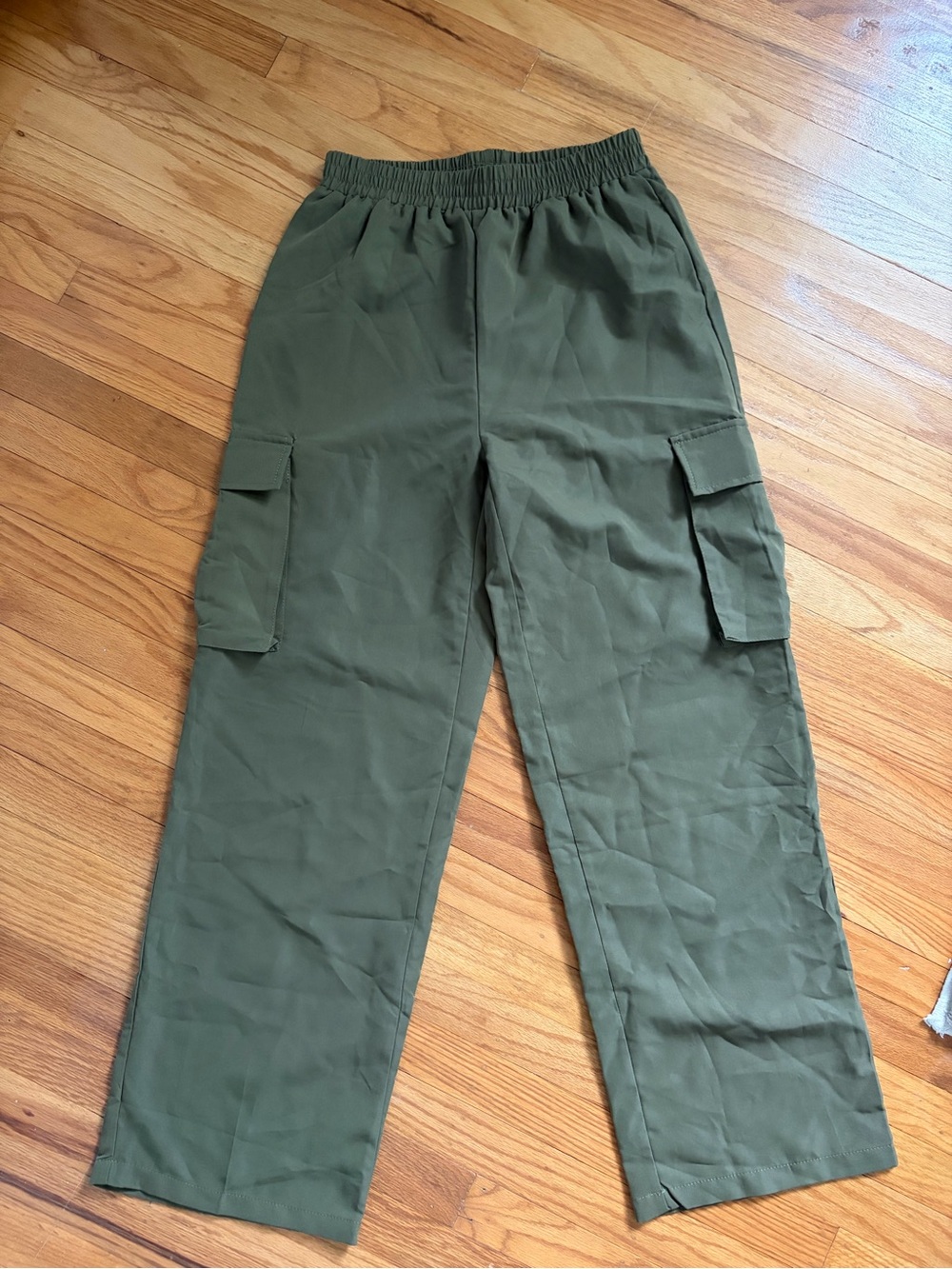 SHEIN Olive Green Cargo Pants - Elastic Waist